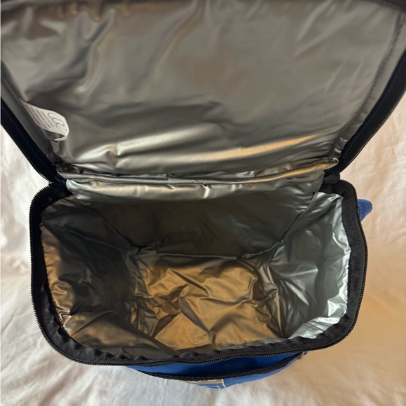 Kansas City Royals blue nylon insulated Budweiser cooler. - Picture 8 of 9